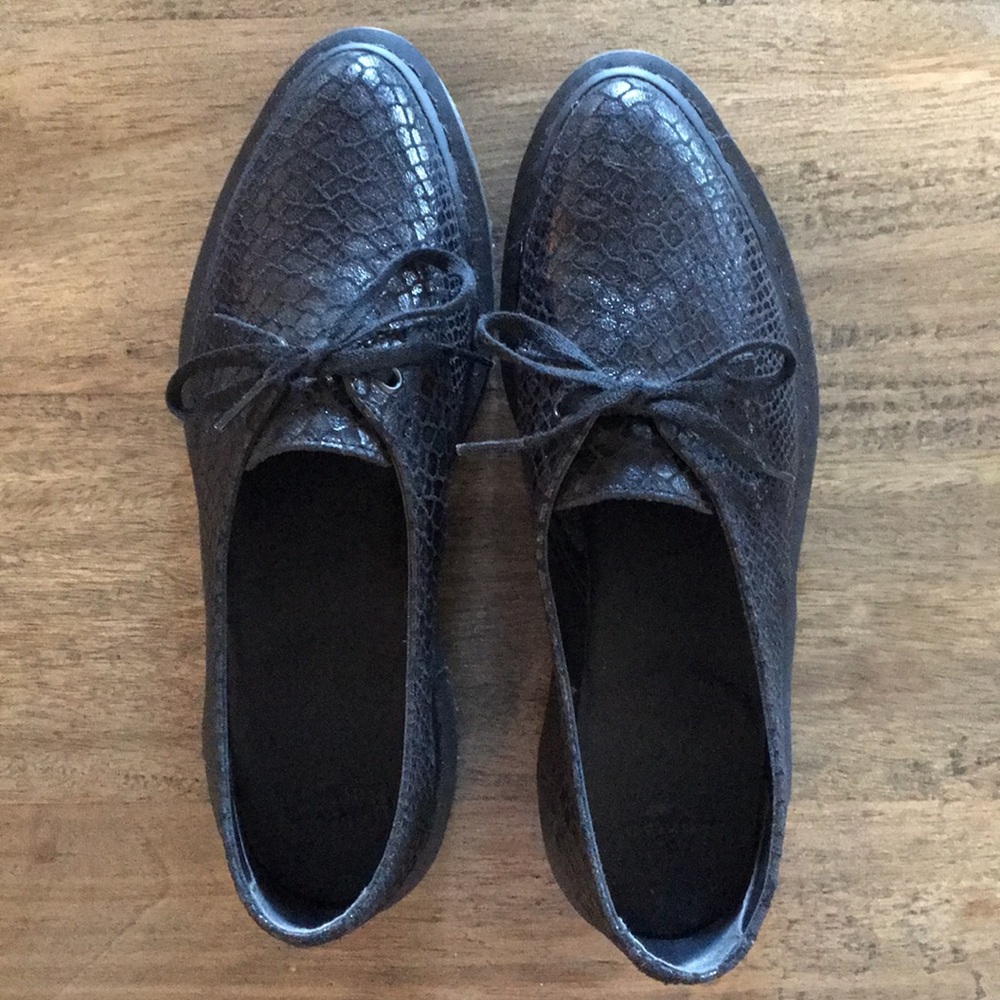 Dr Martens snake print shoe